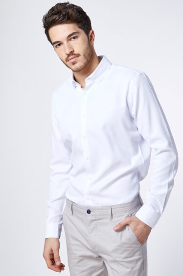 חולצה מכופתרת אלגנטית טקסטורה עדינה