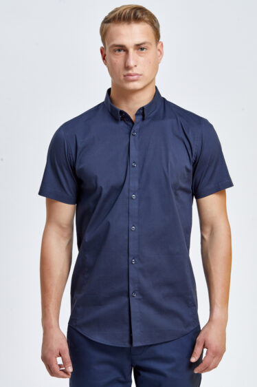 חולצה מכופתרת לייקרה גזרה צרה