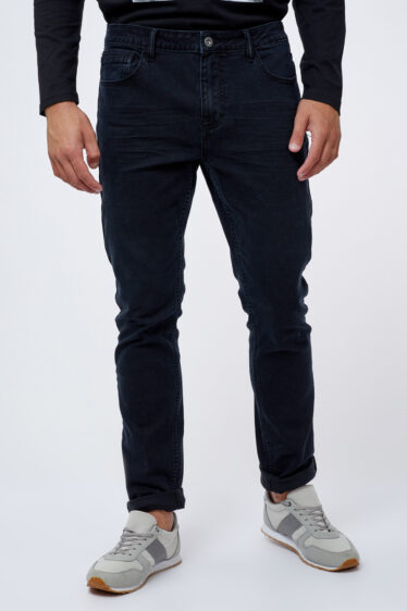 ג'ינס שחור גזרה צרה