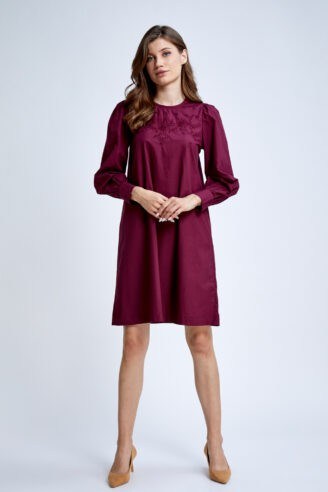 שמלה עם רקמת טון על טון zip 2 שמלה עם רקמת טון על טון