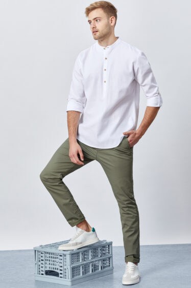 מכנסי צ'ינו מעוצב מבד מודפס