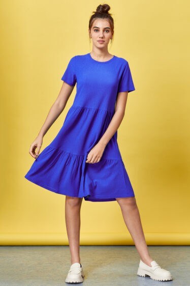 שמלת טקסטורה קומות