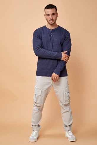 טי ואפל צווארון כפתורים