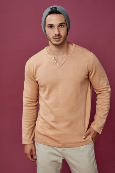 סריג בייסיק צווארון וי ספליט