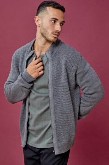 סוודר סריגת ואפל עם רוכסן