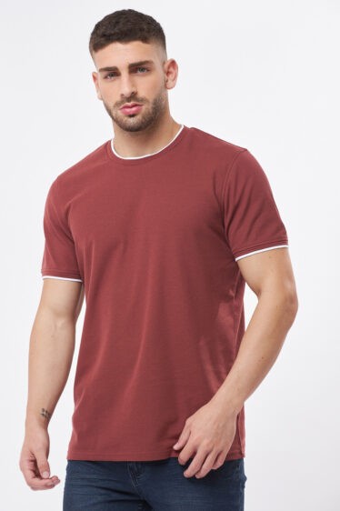 חולצת טי בד פיקה עם צווארון מיוחד