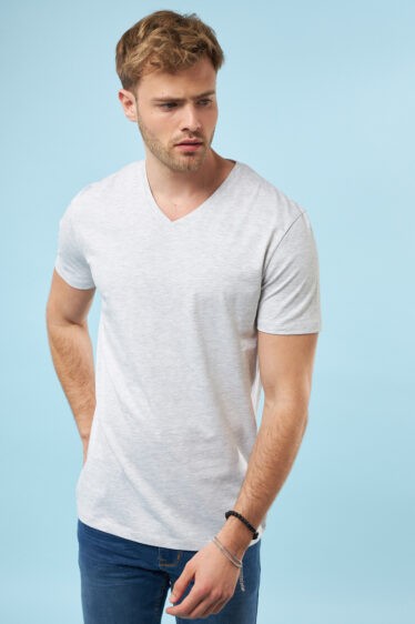 חולצת טי בסיס ,צווארון וי