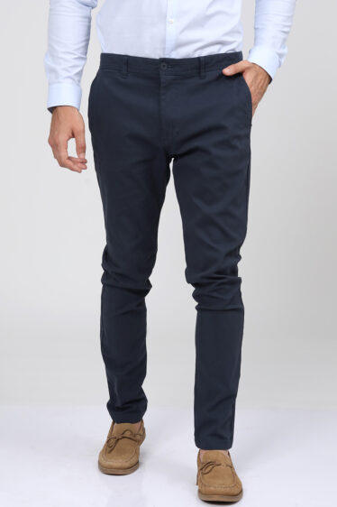 מכנסי צ'ינו בסיסים גימור פיצ' גזרה צרה