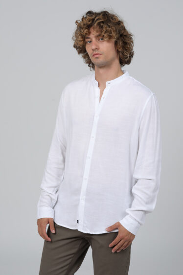 חולצה מכופתרת צווארון סיני שילוב במראה פשתן