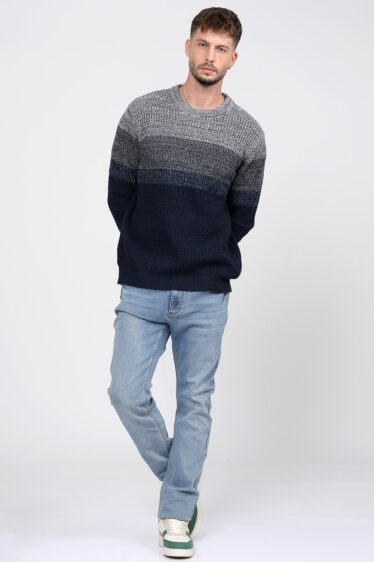 סוודר עבה צווארון עגול