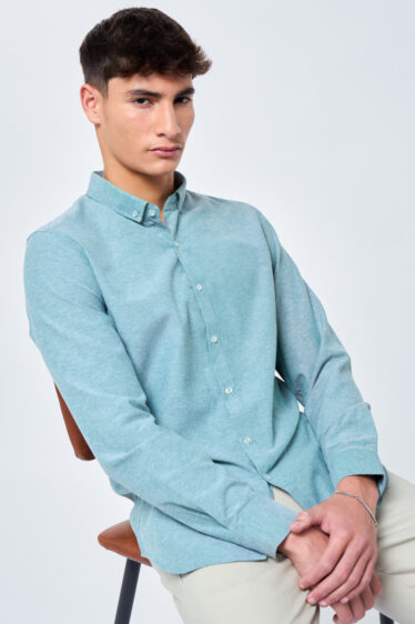 חולצה מכופתרת אוקספורד קלאסית