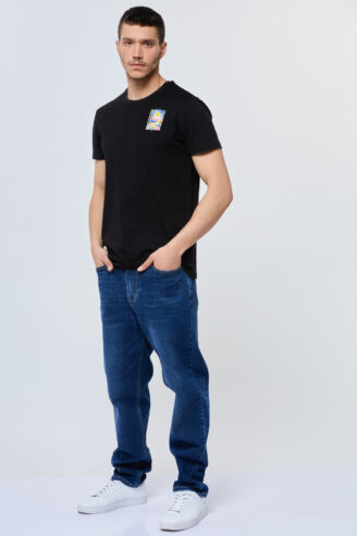 ג’ינס שטוף בגזרה משוחררת zip