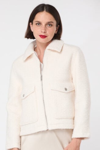 מעיל קצר עם רוכסן - קרם