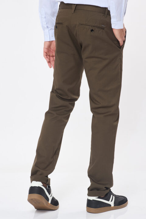 ⁦מכנסיים אלגנטים TWILL - חום⁩ – תמונה ⁦4⁩