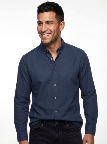 חולצה מכופתרת אוקספורד קלאסית