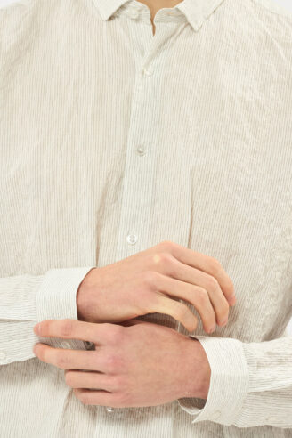 חולצה מכופתרת פסים אפקט קמטים