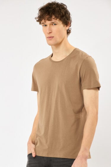 חולצת טי בסיס ,צווארון עגול