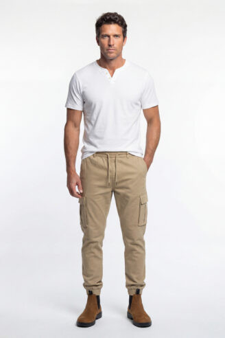 טי בייסיק צווארון ספליט - לבן