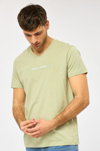 חולצת טי רקמה - ירוק בהיר