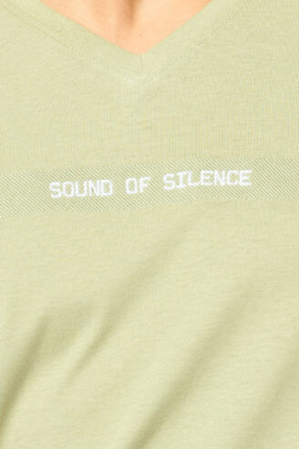 חולצת טי רקמה - ירוק בהיר