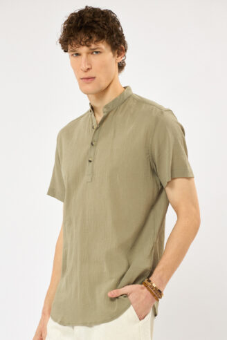 חולצת גלביה crep - זית בהיר