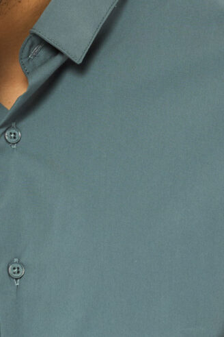 חולצה מכופתרת לייקרה צרה - ירוק כחלחל