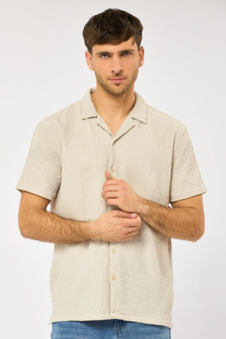 חולצה מכופתרת טקסטורת קמטים - אבן