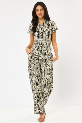 חולצה מכופתרת בהדפס גאומטרי מופשט