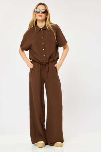 חולצה מכופתרת עם שרוך קשירה - חום