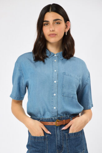 חולצה מכופתרת במראה ג’ינס