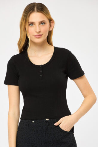 טי שירט ריב עם טקסטורה עדינה - שחור