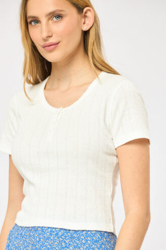טי שירט ריב עם טקסטורה עדינה - לבן