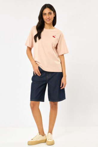 טי שירט עם רקמת דובדבן