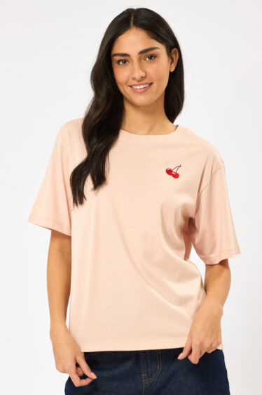 טי שירט עם רקמת דובדבן