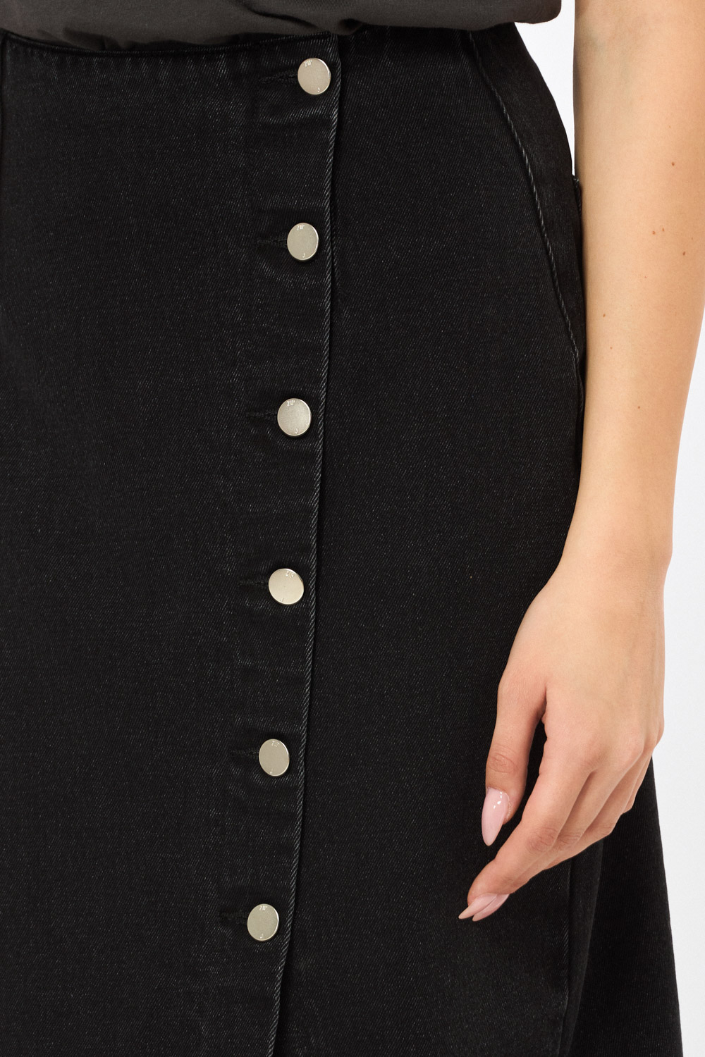 חצאית ג'ינס כפתורים באלכסון – תמונה 14 חצאית ג'ינס כפתורים באלכסון – תמונה 14