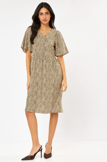 שמלה מודפסת עם צווארון V