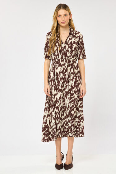 שמלה בהדפס אתני עם מחשוף מעטפת