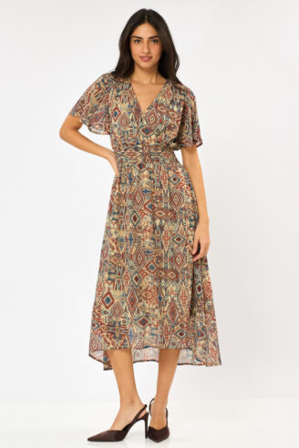 שמלה מודפסת בגזרת מעטפת