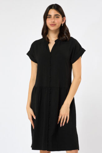 שמלה מכופתרת בגזרה משוחררת