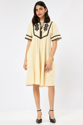 שמלת כותנה טטרה עם רקמה וגדילים