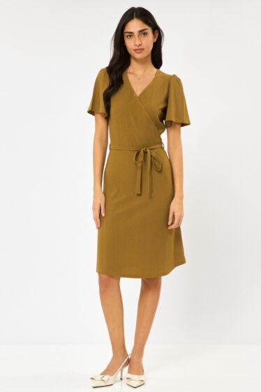 שמלת סריג בגזרת מעטפת