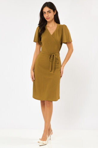 שמלת סריג בגזרת מעטפת