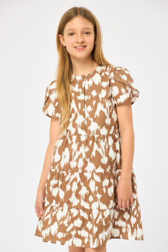 שמלה מודפסת בגזרת קומות