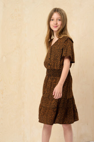 שמלת ילדות כיווץ במותן