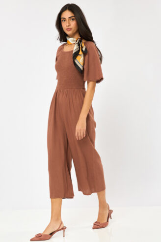 אוברול בגזרה משוחררת עם כיווצים - חום