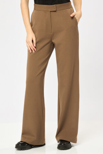 מכנס ארוך בגזרה קלאסית - חום