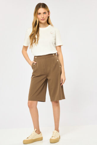 ברמודה אלגנטית עם כפתורים דקורטיביים - חום