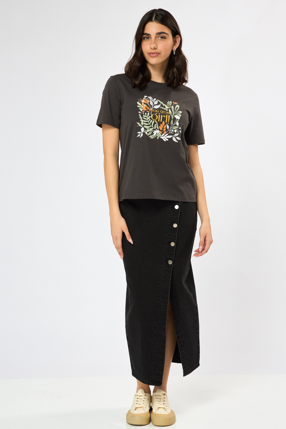 חצאית ג'ינס כפתורים באלכסון – תמונה 10 חצאית ג'ינס כפתורים באלכסון – תמונה 10