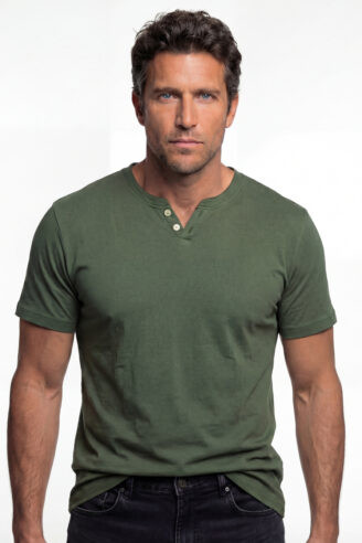 חולצת טי בסיס ,צווארון ספליט